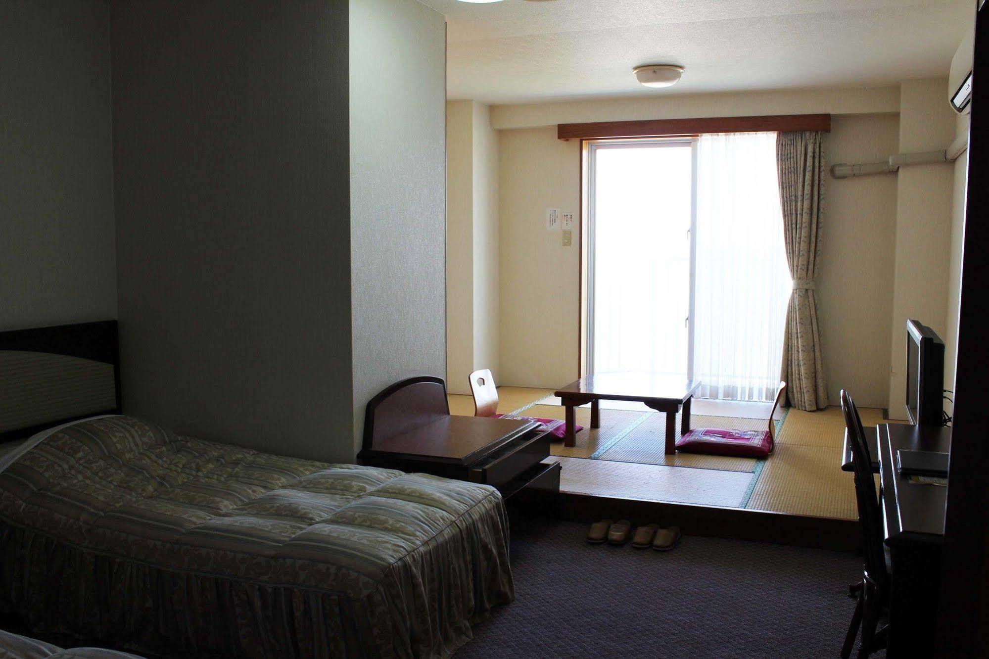 Miyuki Hamabaru Resort Onna Exteriör bild